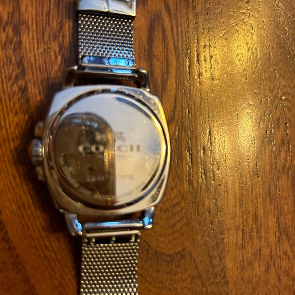 Coach Silver Mesh Pave Dial Womans Watch - Picture 10 of 11